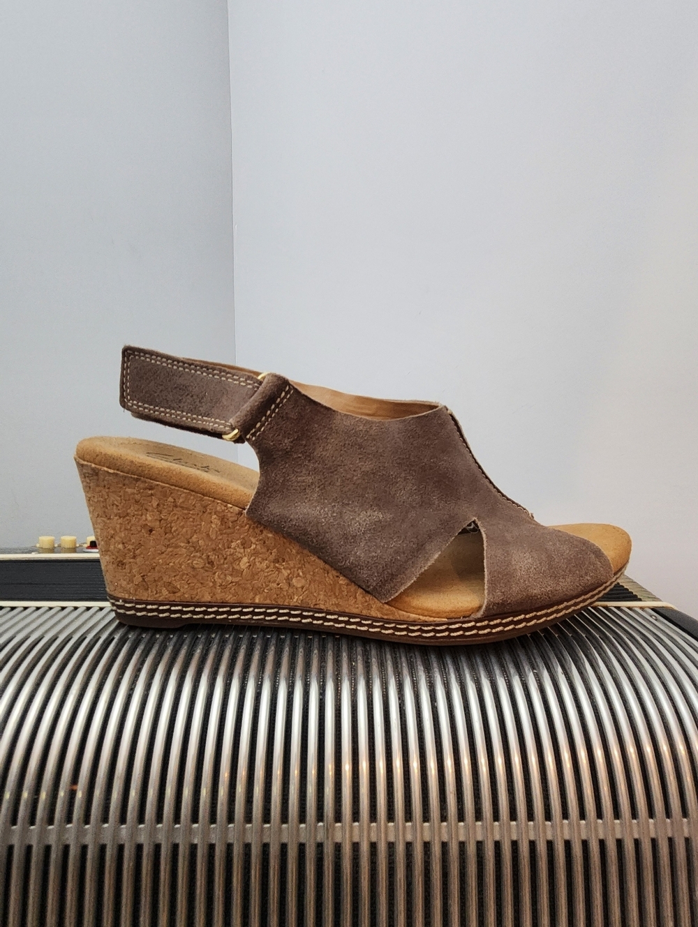 CLARKS COLLECTION BROWN LEATHER CORK WEDGE SANDALS SIZE 10